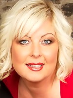 Curvy British housewife getting very frisky